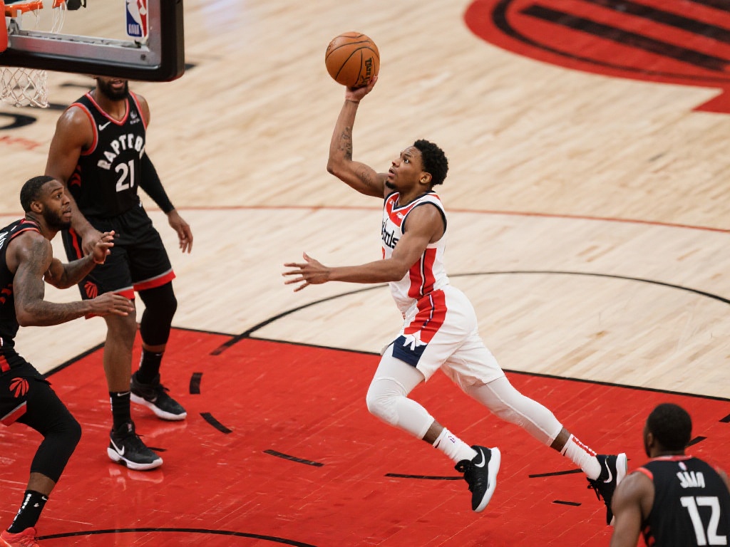 都充满了悬 都充满了悬